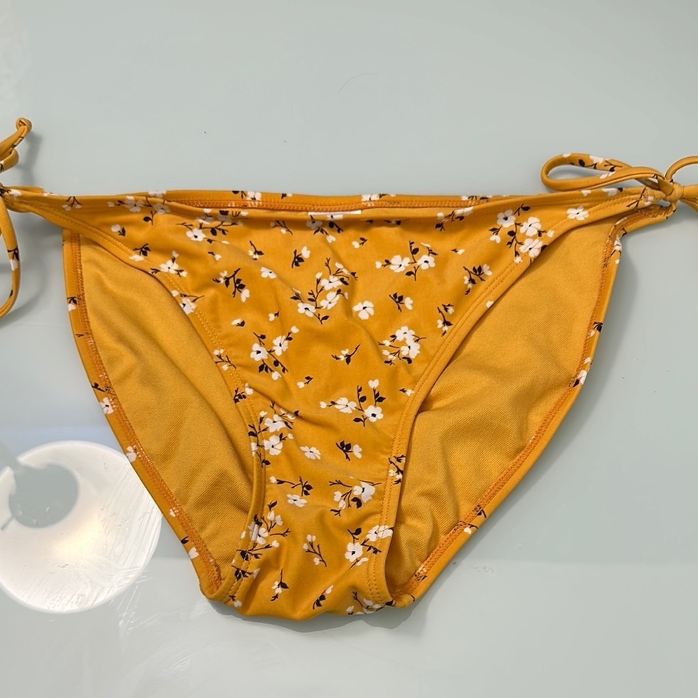 Xhilaration Bikini Bottoms